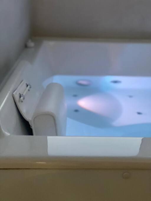 Créteil Suite « Body Love » - Jacuzzi Privatif מראה חיצוני תמונה